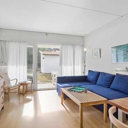 1 Bedroom Lovely In Apartamento Neksø