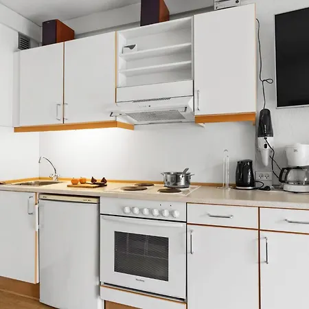 1 Bedroom Lovely In *